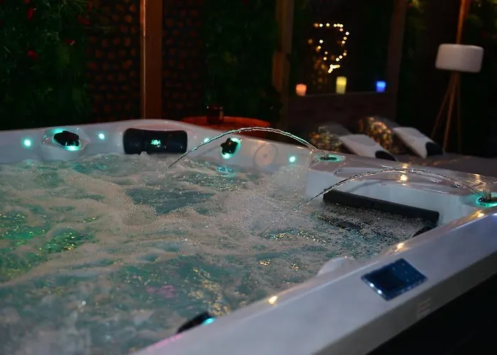 Apartament Luxure : Nimes, France *