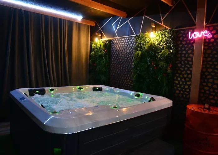 Apartament Luxure : Nimes, France Nîmes