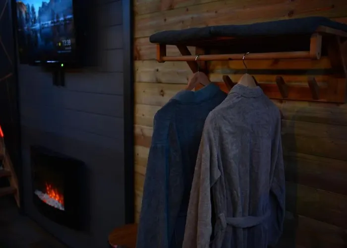 Luxure : Nimes, France * Nîmes